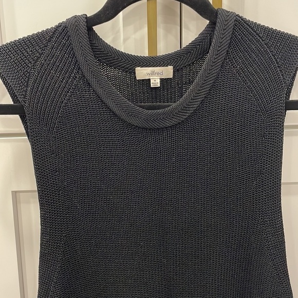Aritzia Wilfred Palmier Sleeveless Tunic Sweater - Picture 2 of 13